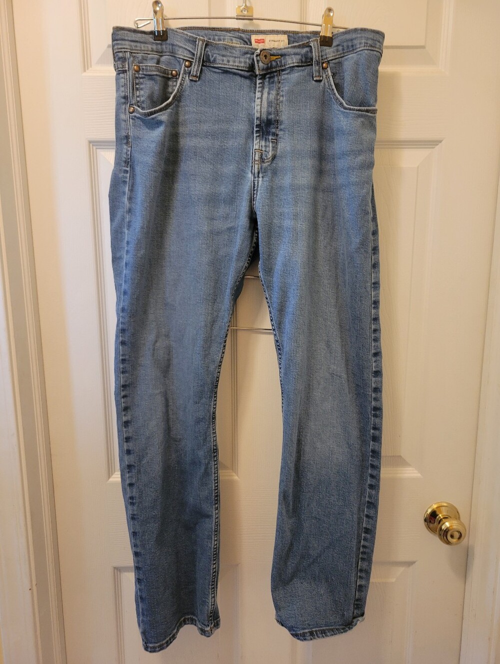 Mens Sz. 34/30 Wrangler Jeans